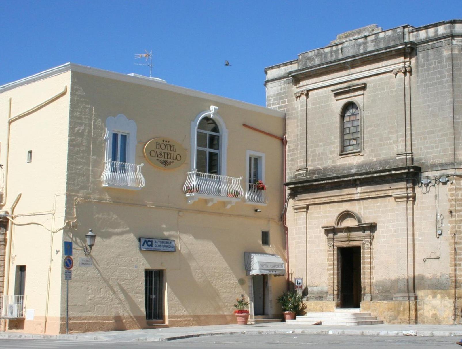 Hotel Castello Mesagne Buitenkant foto