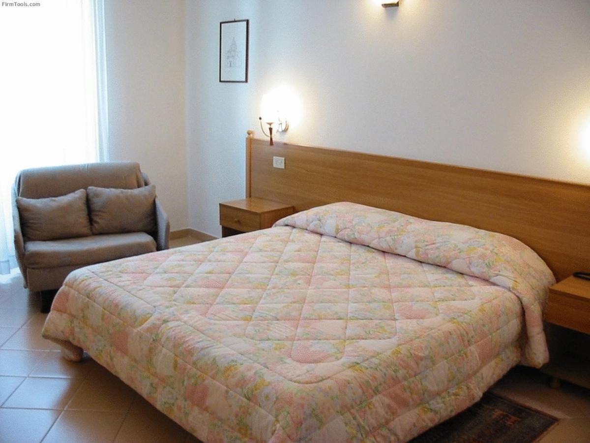 Hotel Castello Mesagne Kamer foto