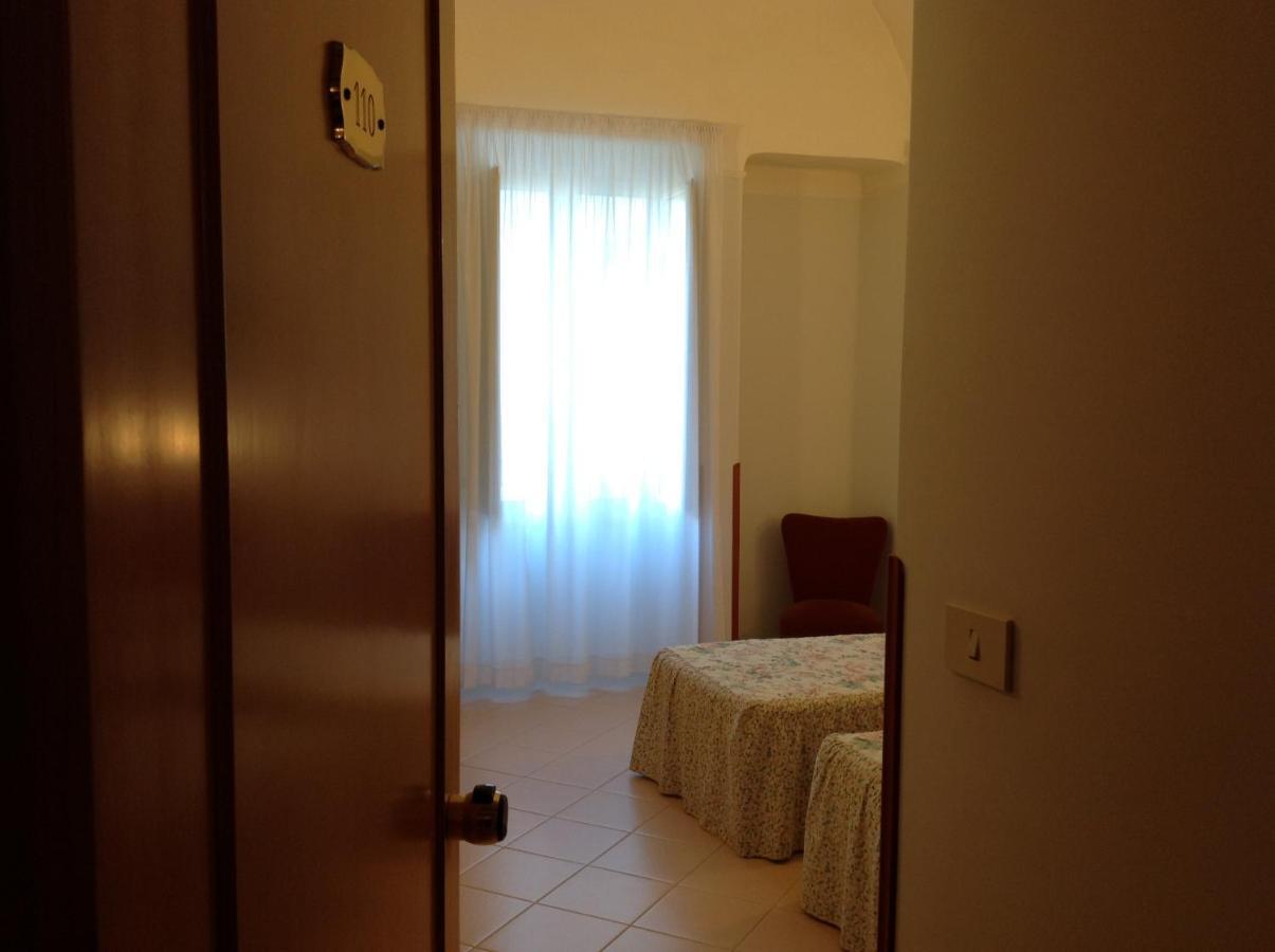 Hotel Castello Mesagne Kamer foto