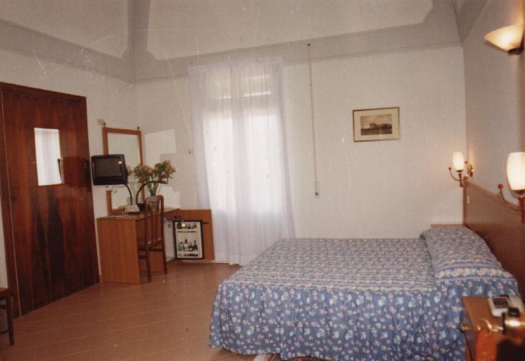 Hotel Castello Mesagne Buitenkant foto