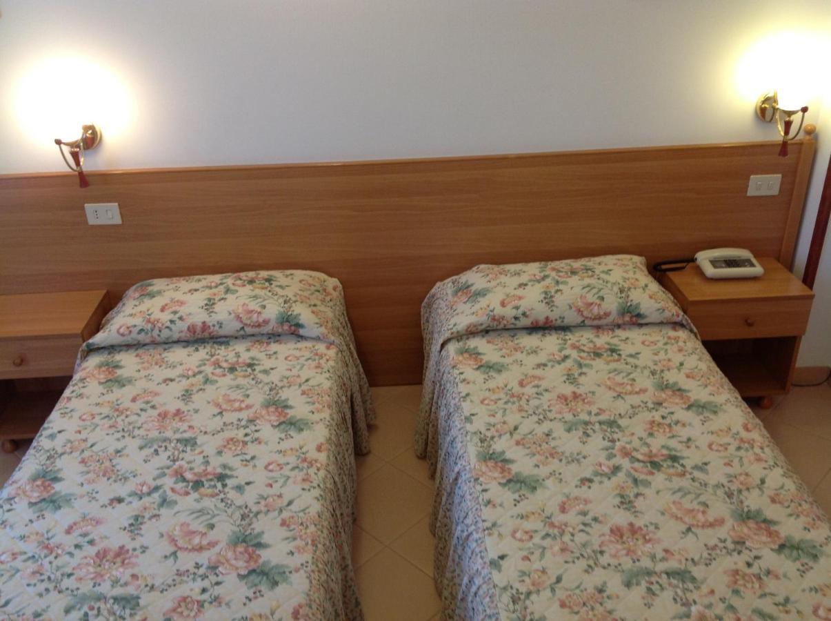 Hotel Castello Mesagne Kamer foto