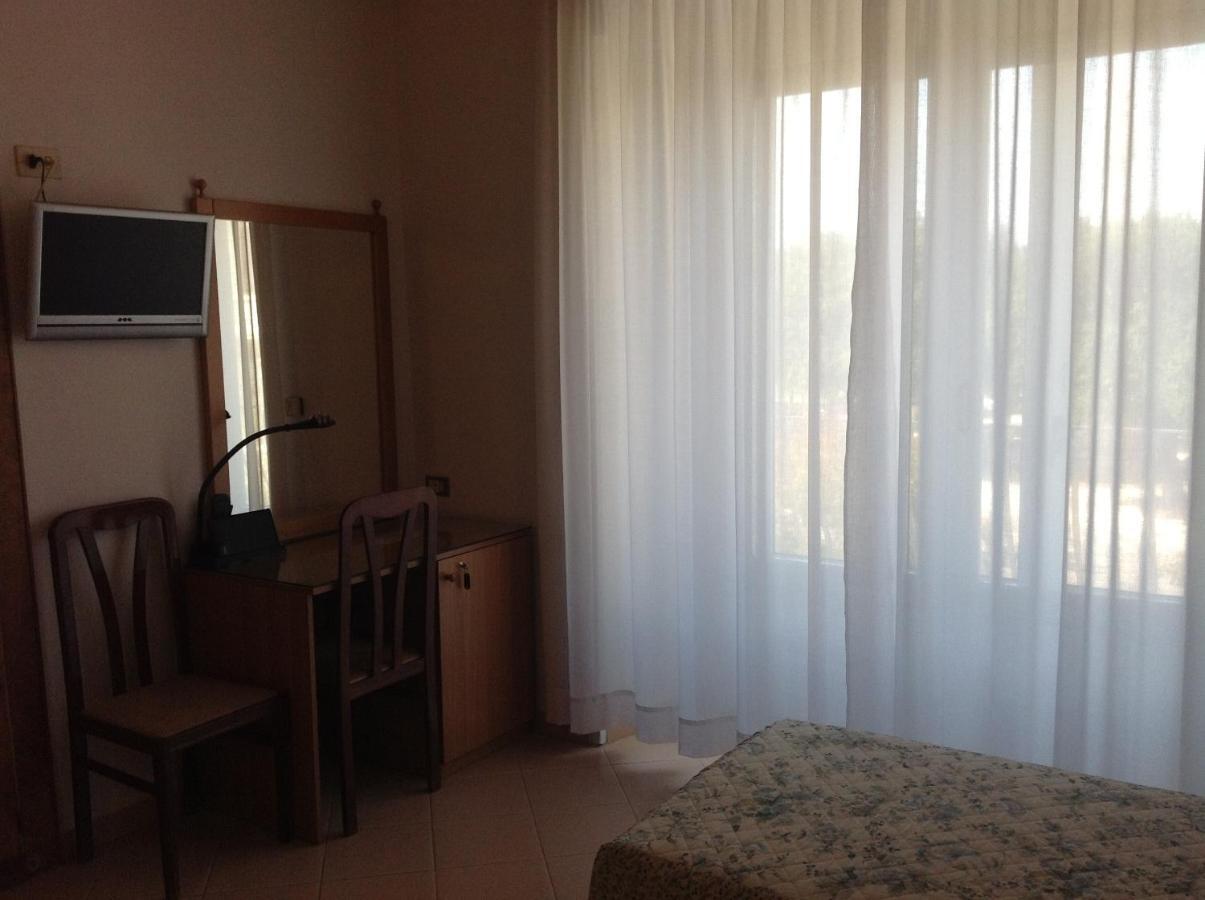 Hotel Castello Mesagne Kamer foto