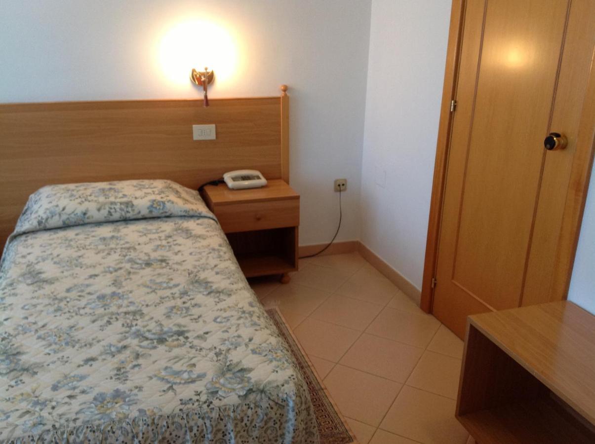 Hotel Castello Mesagne Kamer foto