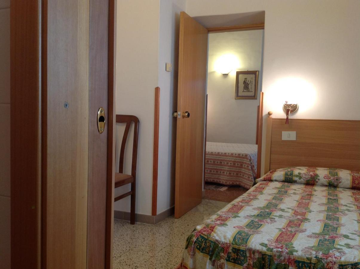 Hotel Castello Mesagne Kamer foto