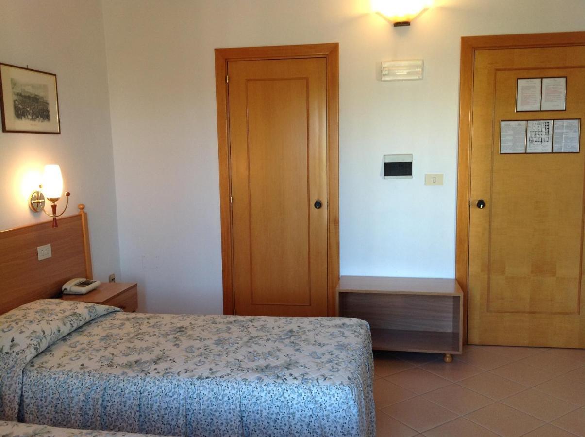 Hotel Castello Mesagne Kamer foto