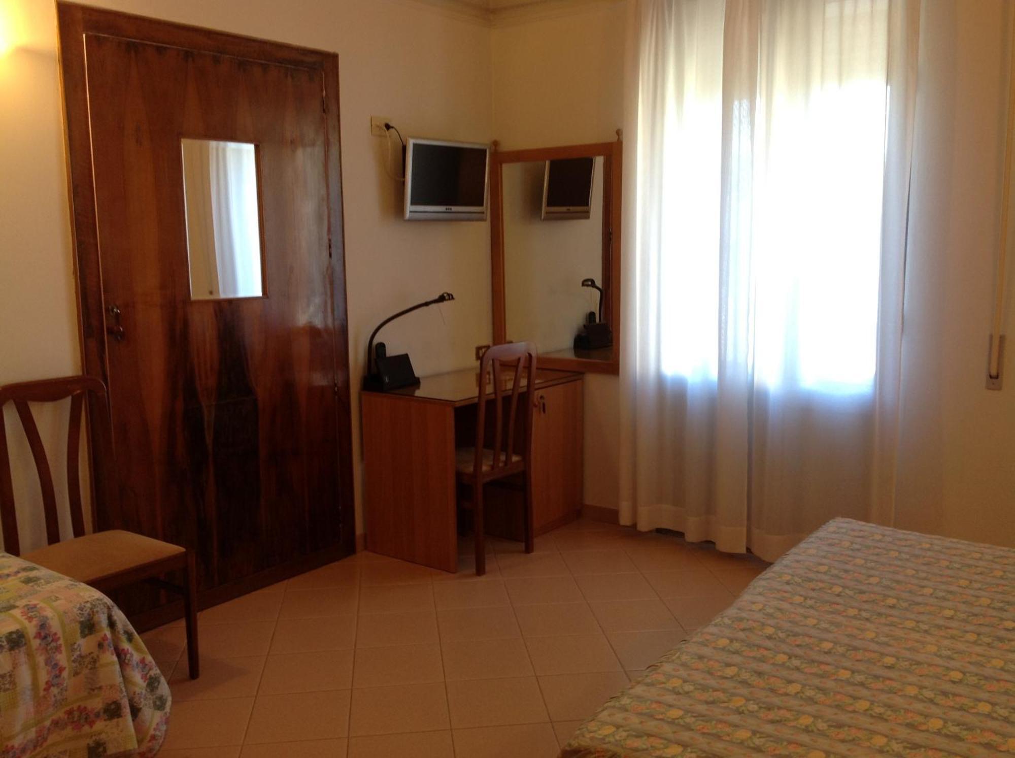 Hotel Castello Mesagne Buitenkant foto