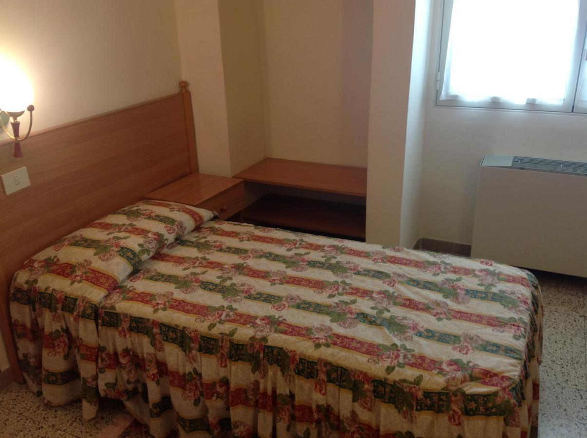 Hotel Castello Mesagne Kamer foto